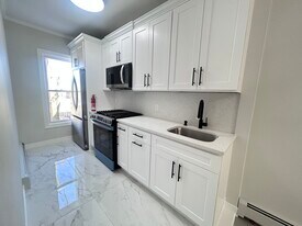 510 17th St, Unit 2 in Union City, NJ - Building Photo