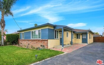 5341 Strohm Ave in Los Angeles, CA - Building Photo - Building Photo