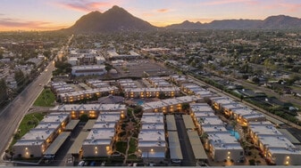 7436 E Chaparral Rd in Scottsdale, AZ - Building Photo