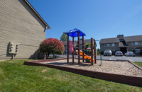 The Avenues Apartments in Seattle, WA - Building Photo - Building Photo