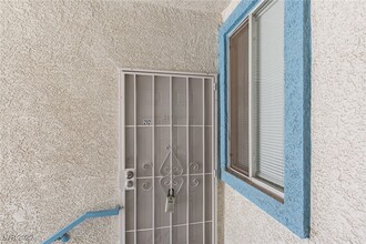 4960 Harrison Dr in Las Vegas, NV - Building Photo - Building Photo
