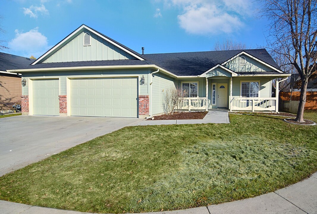 1720 E Bishop Way in Eagle, ID - Building Photo