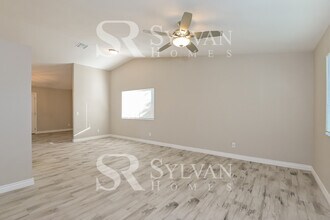 1950 W Burgundy Way in Tucson, AZ - Building Photo - Building Photo