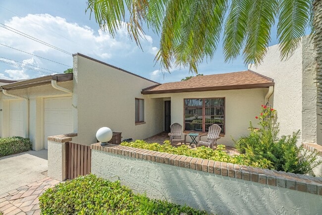 440 Hawthorne Ct in Satellite Beach, FL - Building Photo - Building Photo