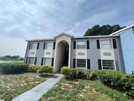 2535 N Alafaya Trail in Orlando, FL - Building Photo