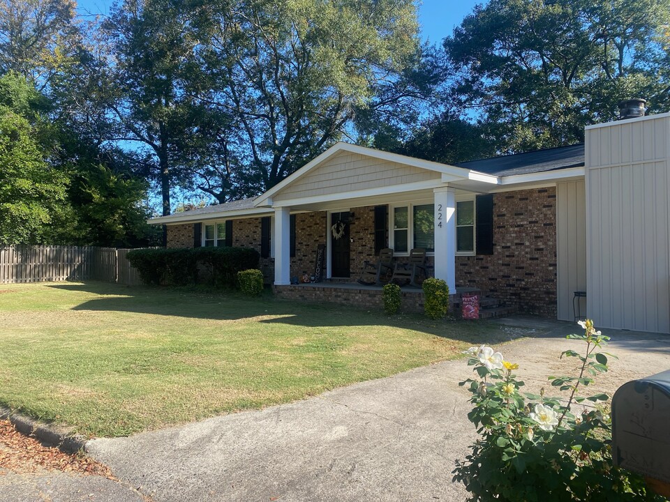 224 Napier Ct in Martinez, GA - Foto de edificio