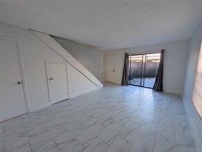 2456 NW 52nd Ave in Lauderhill, FL - Building Photo - Building Photo