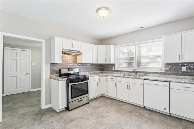 104 N Main St in Rose Hill, KS - Building Photo - Building Photo