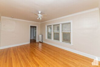 1421 W Farwell Ave in Chicago, IL - Foto de edificio - Building Photo