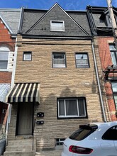 127 S 16th St, Unit 2 in Pittsburgh, PA - Foto de edificio - Building Photo