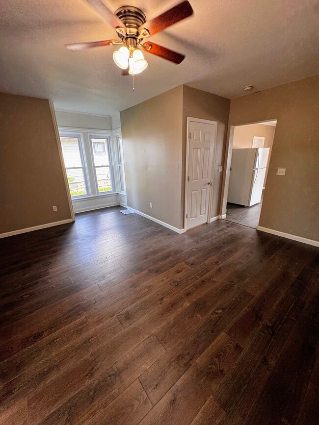 17 Wood St, Unit Lower in Batavia, NY - Building Photo - Building Photo