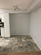 929 Buccaneer Dr, Unit 1 in Schaumburg, IL - Building Photo - Building Photo