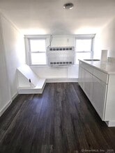 77 Cherry St in Milford, CT - Building Photo - Building Photo