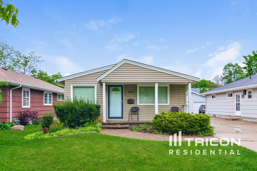 1445 Kentucky Ave S in Minneapolis, MN - Building Photo