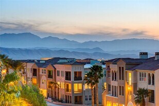 2555 Hampton Rd in Henderson, NV - Building Photo