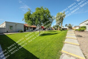 10815 W Northern Ave in Glendale, AZ - Building Photo