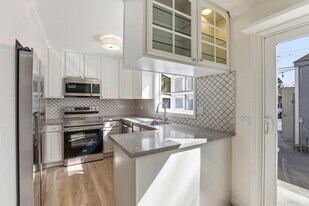 571 Sycamore Cir in Danville, CA - Building Photo