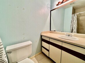 800 W Collins St, Unit 0206 in Denton, TX - Building Photo - Building Photo