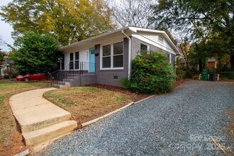 4021 Crestridge Dr in Charlotte, NC - Building Photo - Building Photo