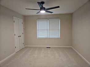 907 11th Ave N in Nashville, TN - Foto de edificio - Building Photo