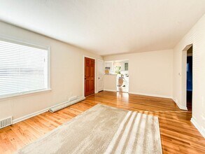 10332 Ashworth Ave N in Seattle, WA - Building Photo - Building Photo