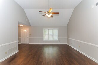 7143 Emily Ln in Olive Branch, MS - Foto de edificio - Building Photo