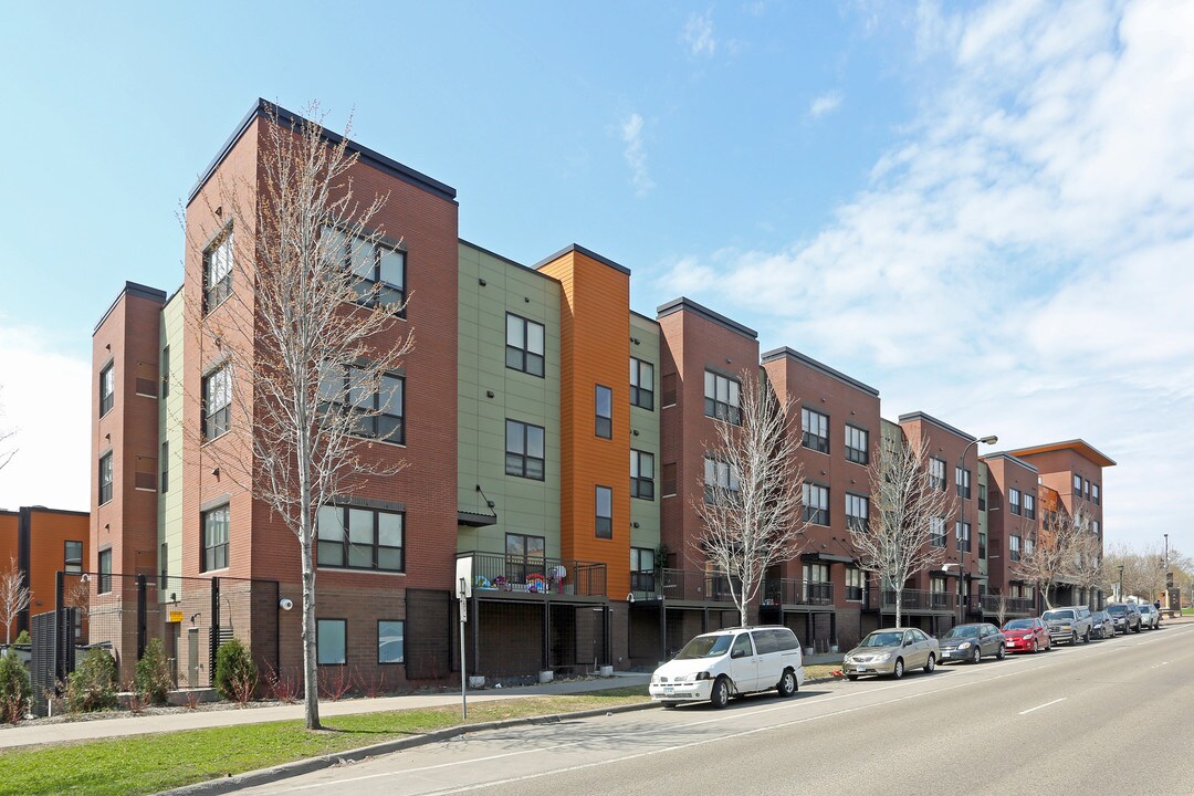 Hawthorne Eco Village in Minneapolis, MN - Foto de edificio