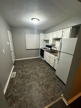8721 Natural Bridge Rd, Unit D in St. Louis, MO - Building Photo - Building Photo