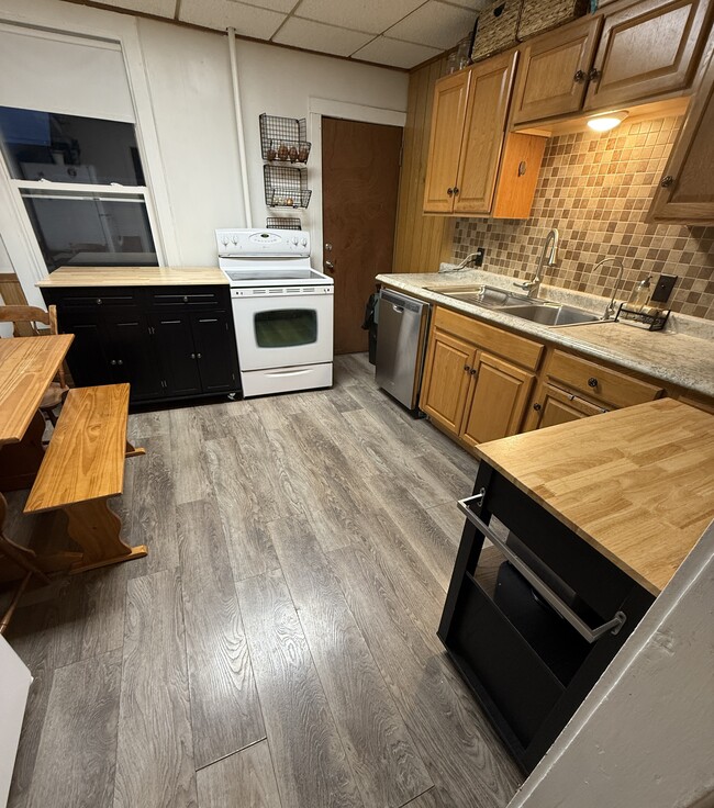 905 N California Ave in Hastings, NE - Building Photo - Building Photo