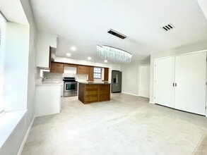 1307 Kerria Ave in McAllen, TX - Building Photo - Building Photo
