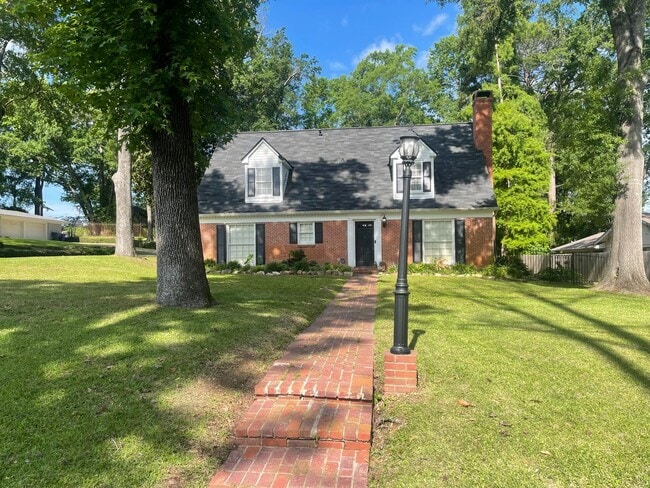 property at 6114 Dillingham Ave