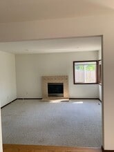 7605 Ridge Way in Edmonds, WA - Building Photo - Building Photo