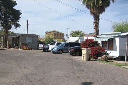 Black Canyon Trailer Ranch in Phoenix, AZ - Building Photo