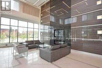 3975 Grand Park Dr in Mississauga, ON - Building Photo - Building Photo