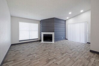 Serafina at South Mountain in Phoenix, AZ - Foto de edificio - Interior Photo