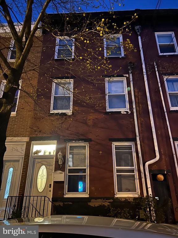 property at 1515 N Lawrence St