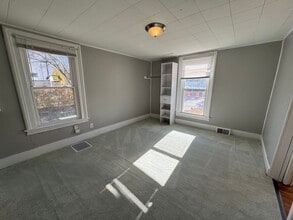 618 E Locust St in Davenport, IA - Building Photo - Building Photo