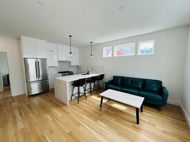 28 South St, Unit 204 in Somerville, MA - Building Photo