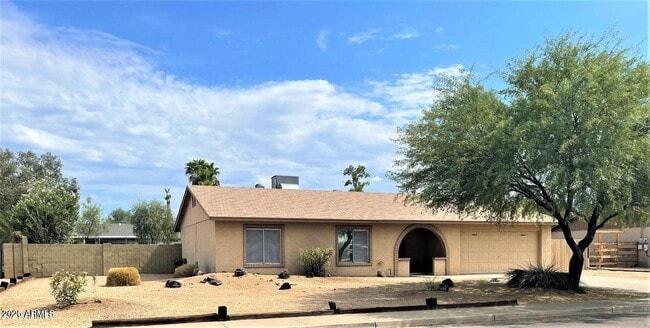 property at 4012 E Nisbet Rd