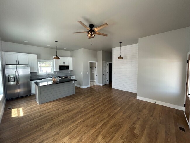 211 Auttie Cir in Bean Station, TN - Building Photo - Building Photo
