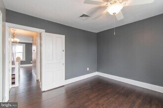 5547 Ridge Ave in Philadelphia, PA - Building Photo - Building Photo