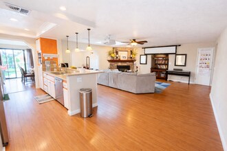 13099 Meteor Dr in Victorville, CA - Building Photo - Building Photo