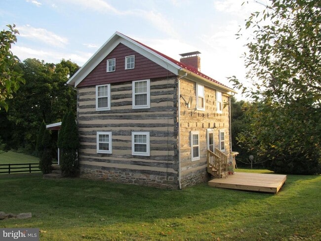 39038 Rickard Rd in Lovettsville, VA - Building Photo - Building Photo