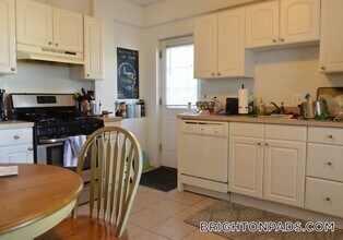 66 Murdock St, Unit 2 in Boston, MA - Building Photo - Building Photo