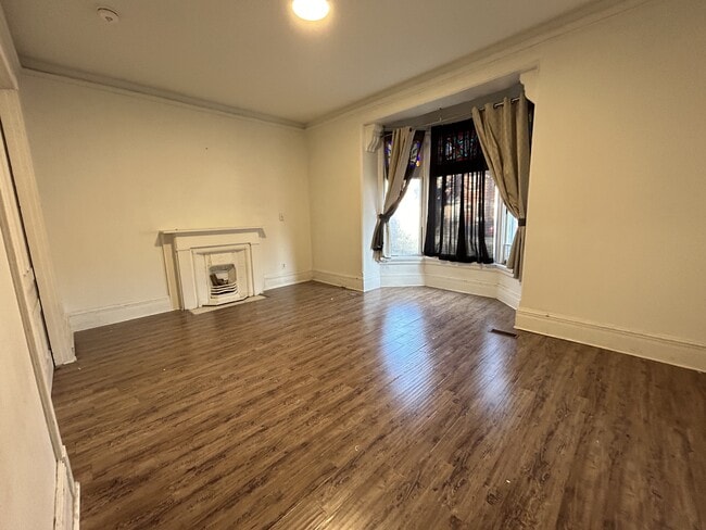 property at 46 Wentworth St S