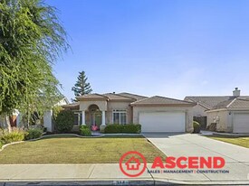 314 Lewisham St in Bakersfield, CA - Building Photo