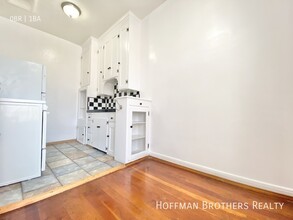 610 S Dunsmuir Ave in Los Angeles, CA - Building Photo - Building Photo