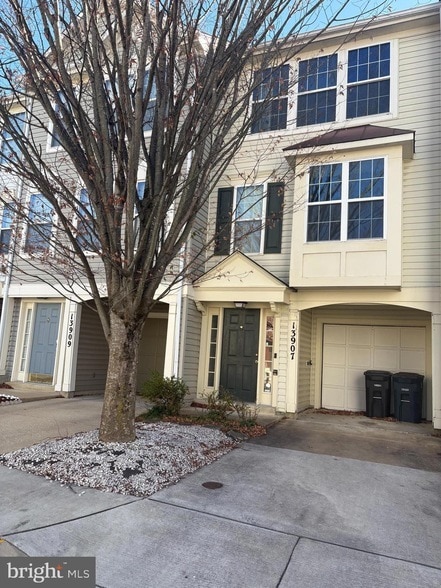 property at 13907 Edwall Dr