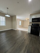 1150 Cross Creek Cir in Greenville, NC - Building Photo - Building Photo