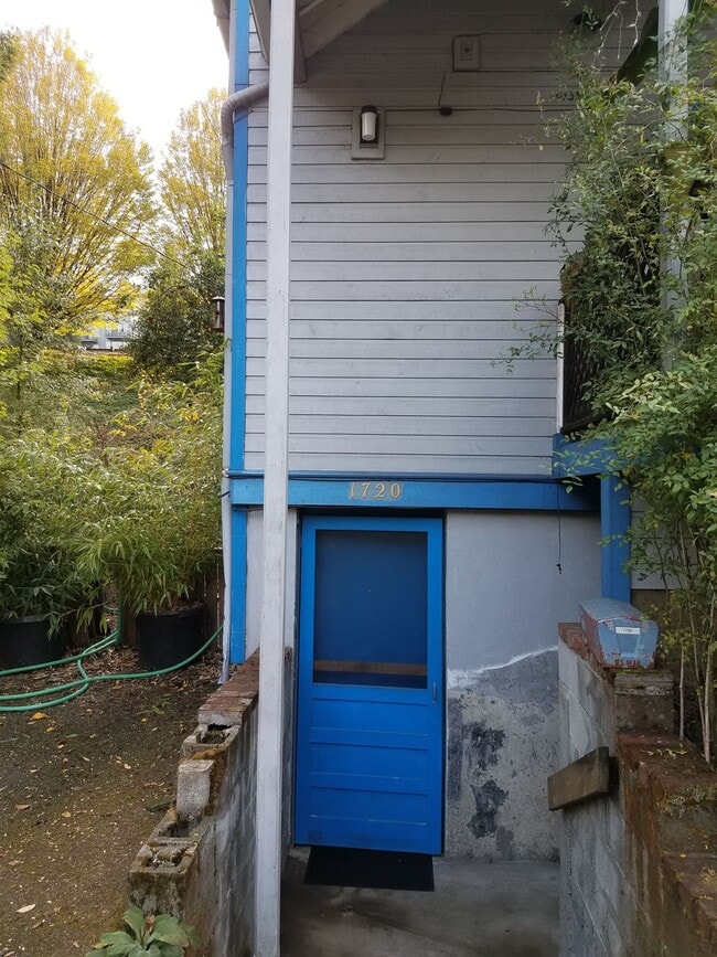 1722 SW Market St in Portland, OR - Building Photo - Building Photo